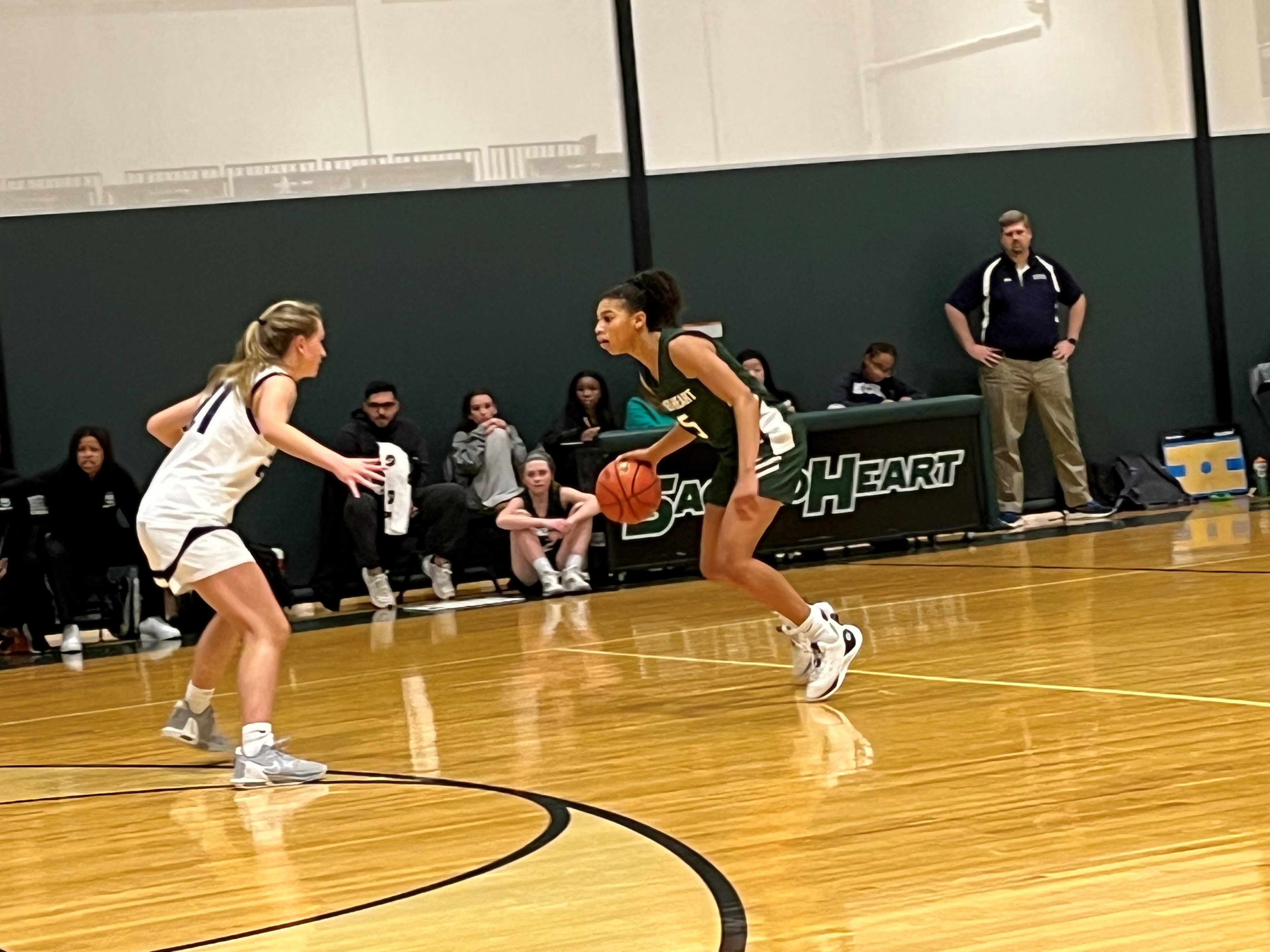 Sacred Heart Greenwich basketball team opens its season with