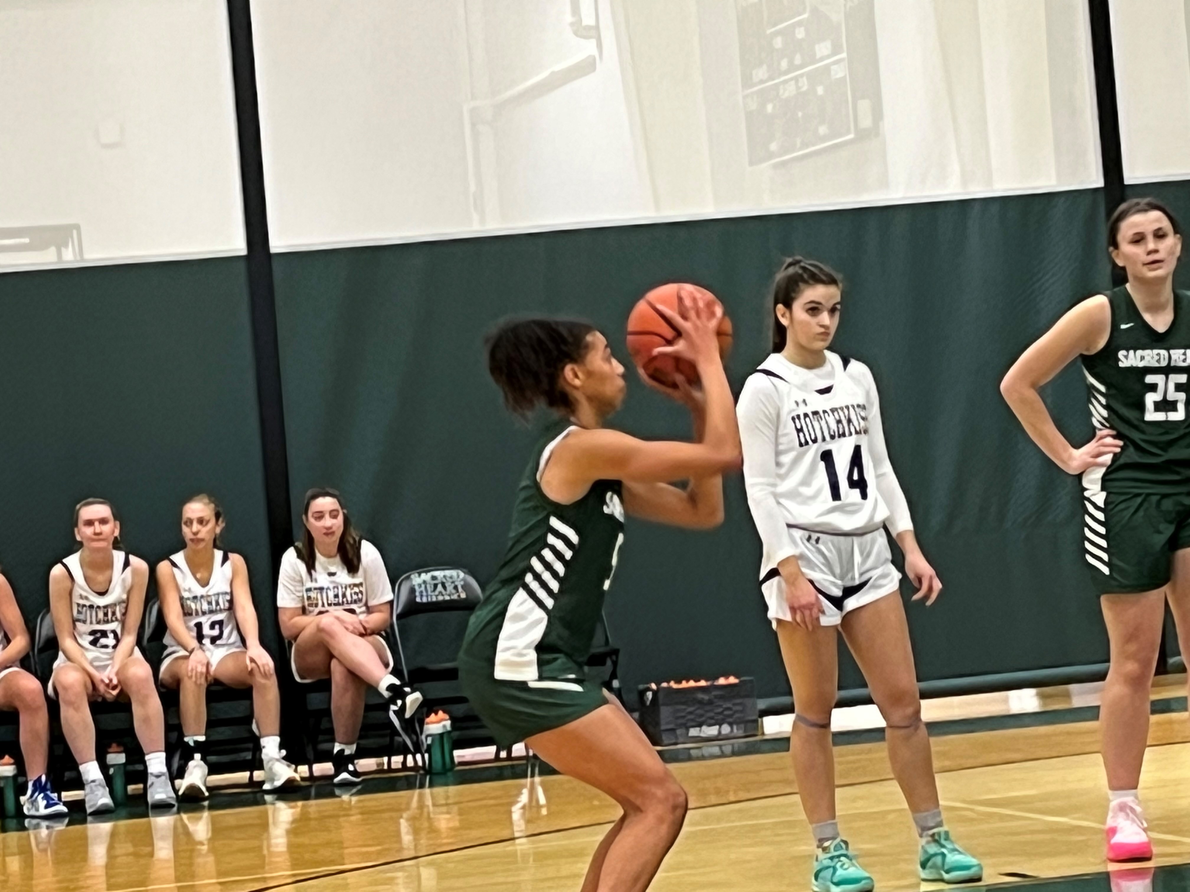 Sacred Heart Greenwich basketball team opens its season with