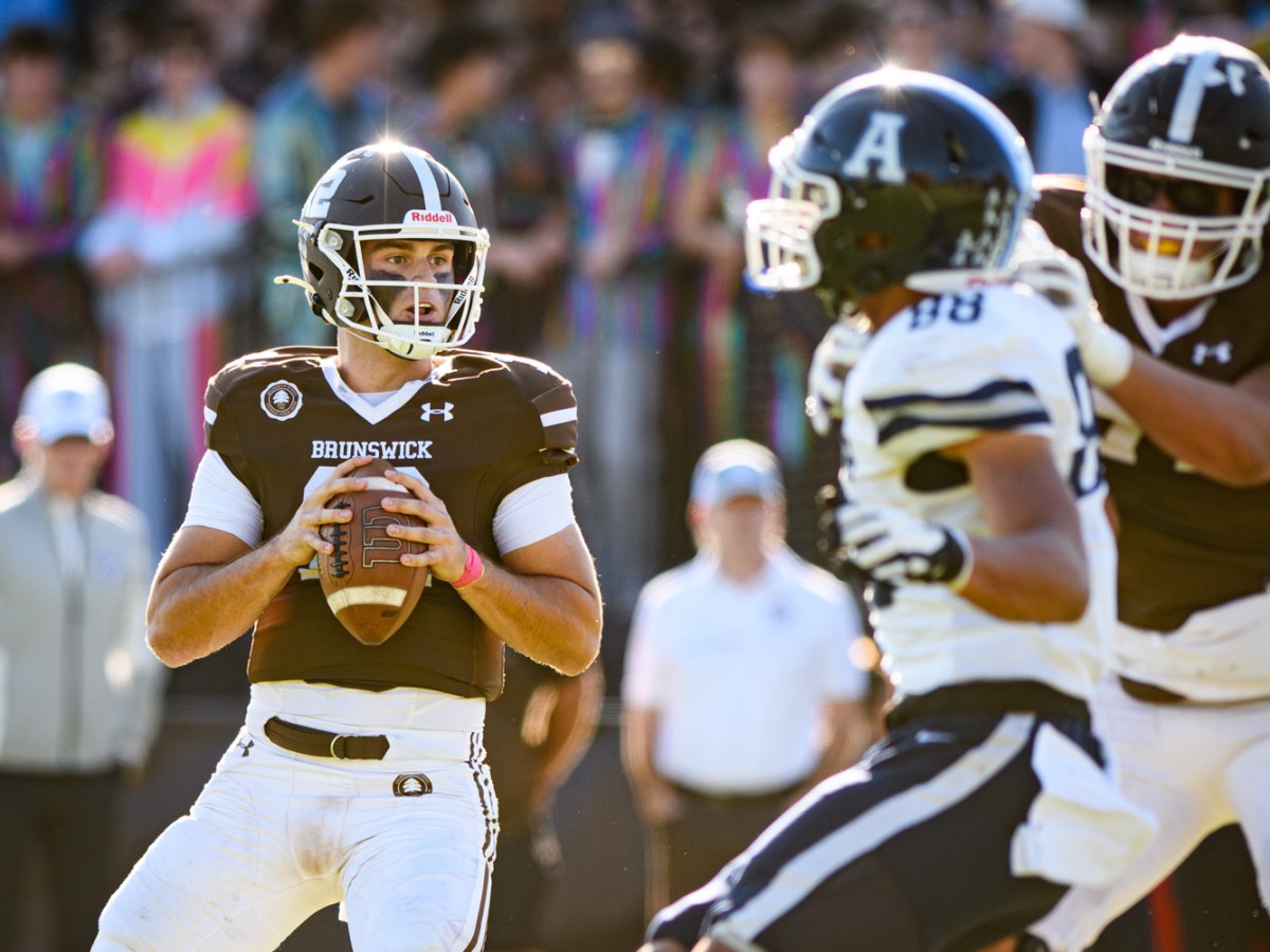 Brunswick football team dominates Phillips Andover Academy, on Homecoming, improves record to 6-0