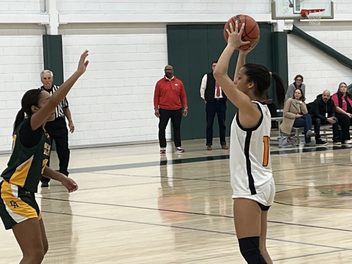 Greenwich Country Day School tops FAA neighborhood basketball foe Greenwich Academy for seventh win of the season