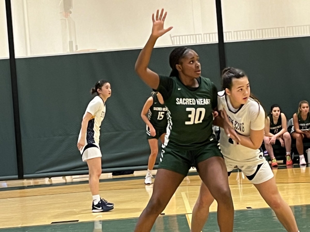Sacred Heart Greenwich uses balanced scoring effort to top basketball foe Storm King School; Tigers to host FAA quarters
