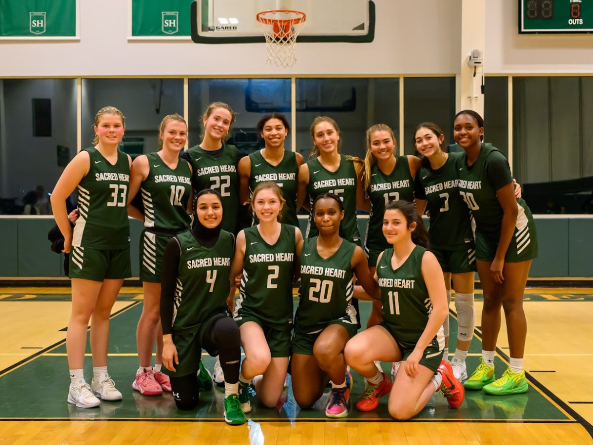 Sacred Heart Greenwich tops Hamden Hall in FCIAC Tournament semifinals; Tigers host St. Luke’s in title game