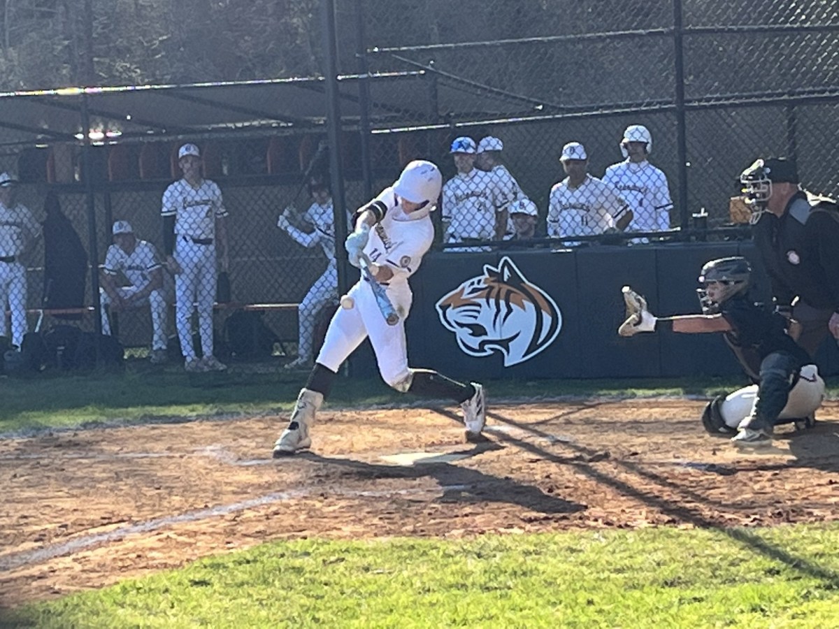 FAA baseball rivals Brunswick, Greenwich Country Day compete in two-game series, Bruins win first game in 9 innings, come back to take second matchup for sweep