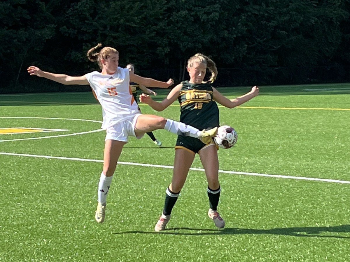 Greenwich Academy, Greenwich Country Day School soccer teams duel to a draw