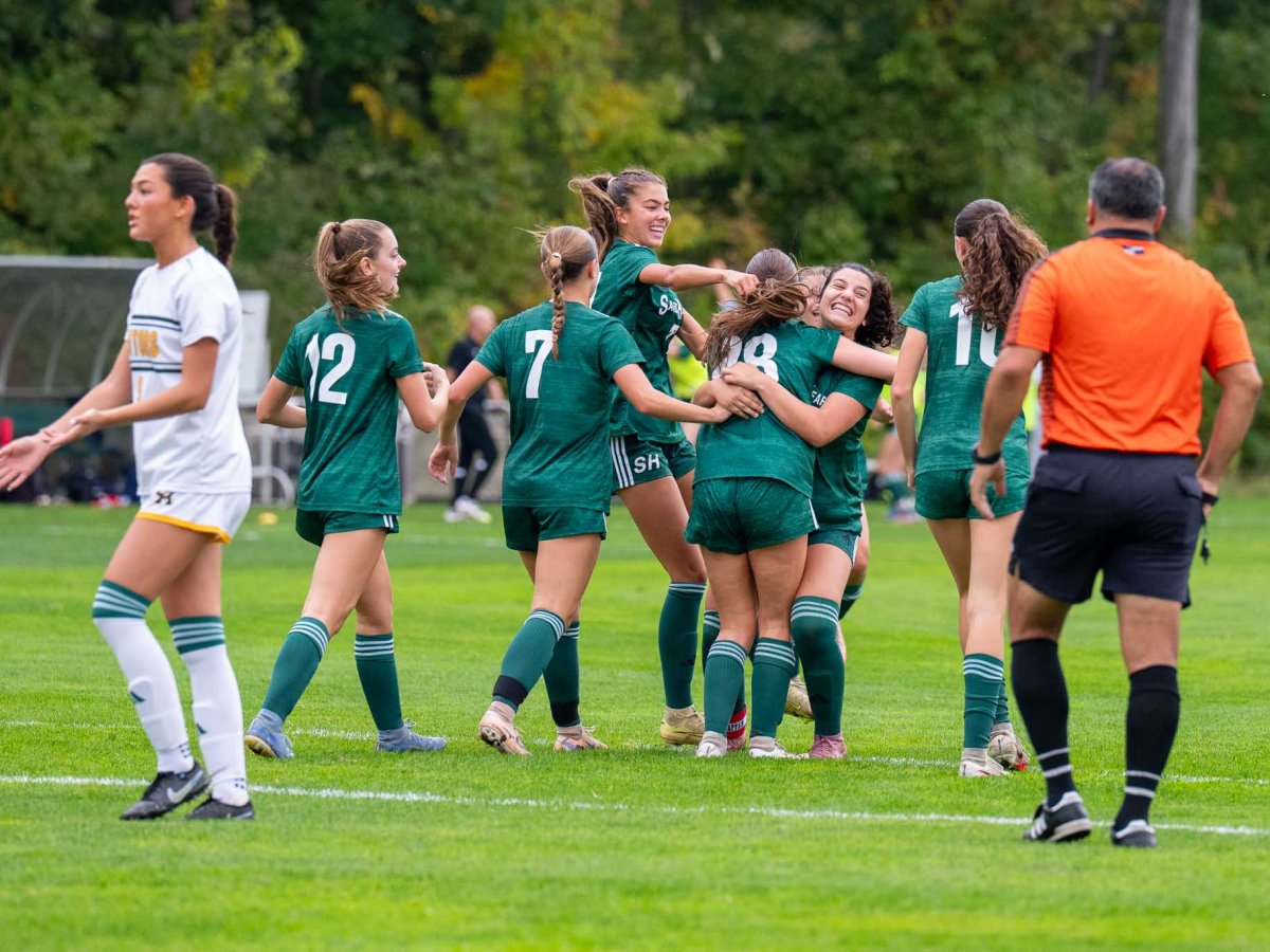 Sacred Heart Greenwich defeats rival Greenwich Academy in FAA varsity soccer showdown, 4-3, in back-and-forth game